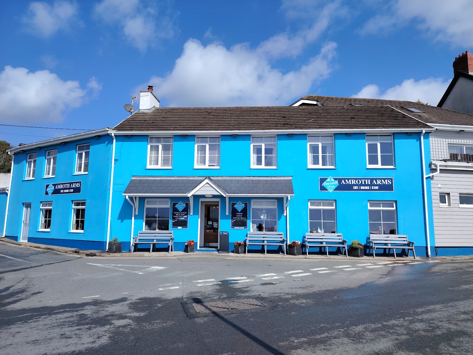 Amroth Arms, photo from the pub's Google listing